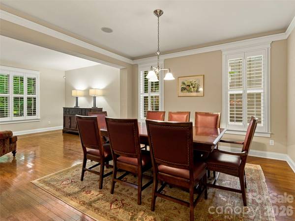 24 Greenwells Glory DR, Biltmore Lake, NC 28715