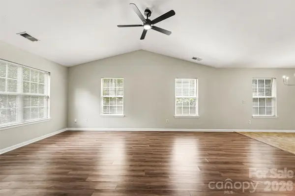 10104 Rockwood RD, Charlotte, NC 28215