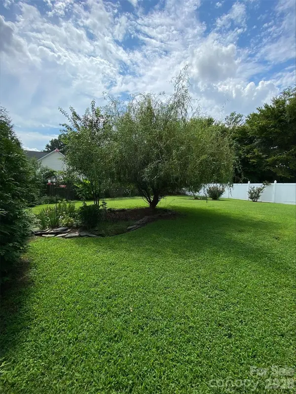 222 Juanita DR, Pineville, NC 28134