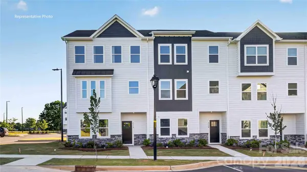 212 E Morehouse AVE #TWNH C, Mooresville, NC 28117
