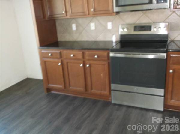 404 Smokehouse LN, Albemarle, NC 28001