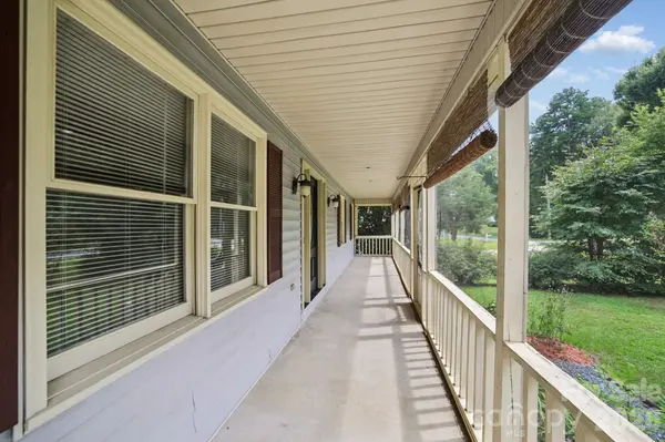 282 Honeycutt DR SE, Concord, NC 28025