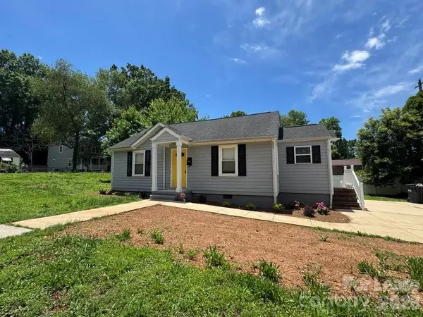2401 Roslyn AVE, Charlotte, NC 28208