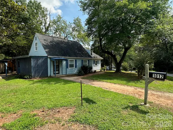 1012 Louise RD, Winston Salem, NC 27107