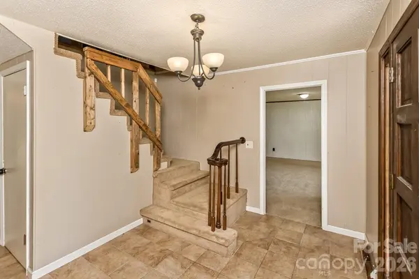 94 Stone DR, Marion, NC 28752