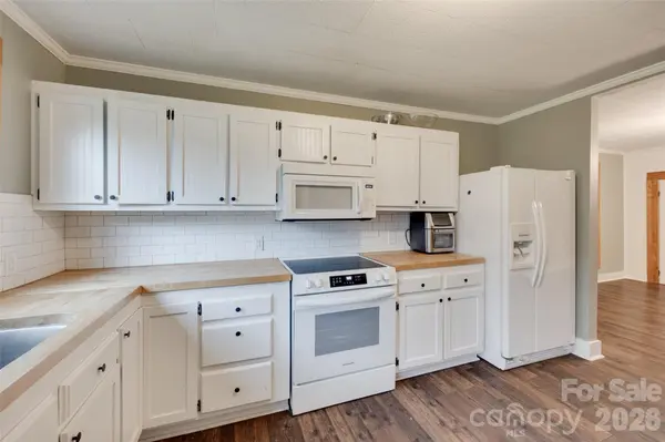 608 Spruce ST, Mooresville, NC 28115