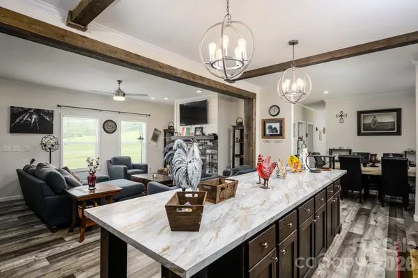 324 Plemmons PL, Marion, NC 28752