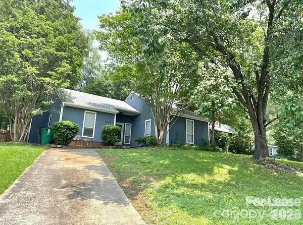 11421 Kingfisher DR, Charlotte, NC 28226