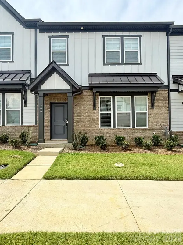 206 Silver Fleet DR, Indian Trail, NC 28079