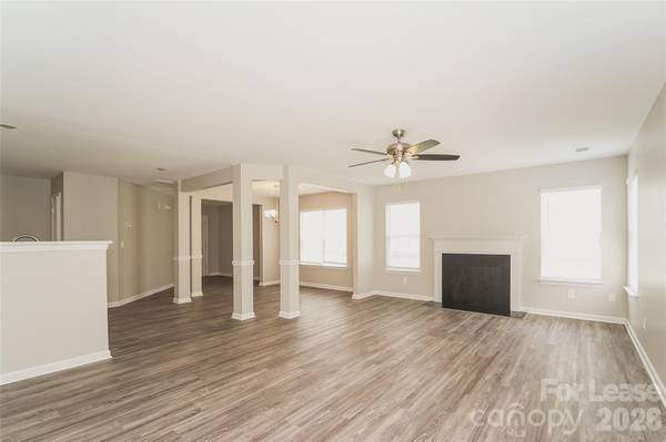 5930 Brookfield Pointe DR, Charlotte, NC 28216