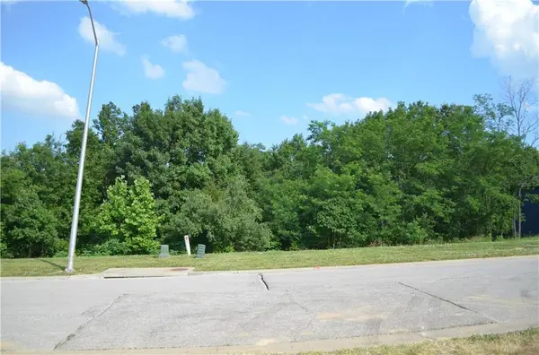 6919 N Norton AVE, Gladstone, MO 64119