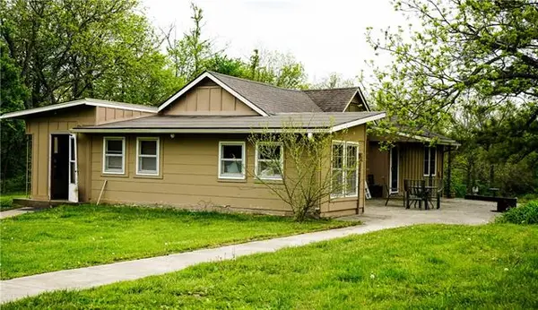 312 E 233 ST, Cleveland, MO 64734
