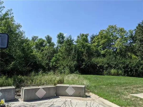 Madison DR, Raymore, MO 64083
