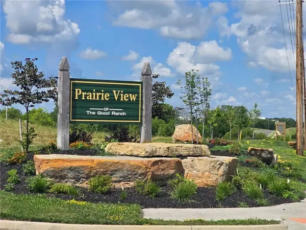 1406 Larkspur PL, Raymore, MO 64083
