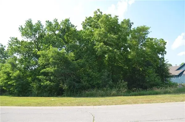 6854 N Norton AVE, Gladstone, MO 64119