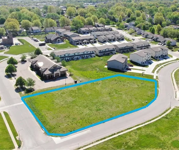 615 W Conway ST, Raymore, MO 64083
