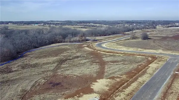13908 Crawford Creek CIR, Lake Lotawana, MO 64086
