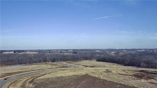 14502 Stringtown CIR, Lake Lotawana, MO 64086