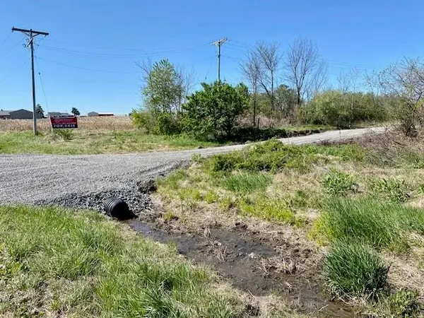 10A SW 169 HWY, Trimble, MO 64492