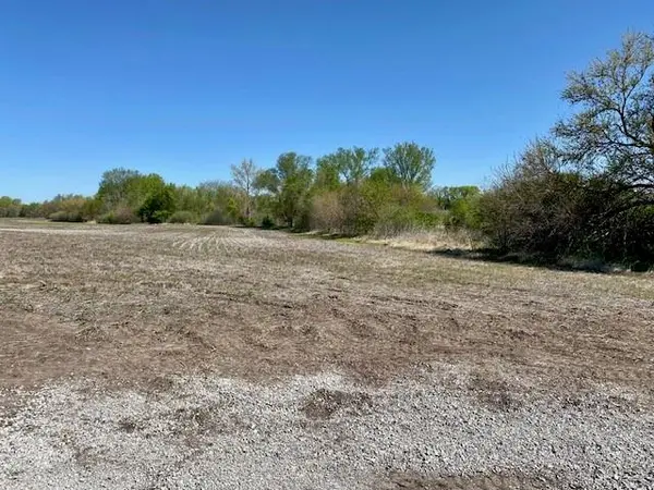 10A SW 169 HWY, Trimble, MO 64492