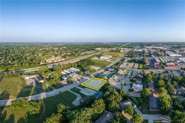 1806 N. Woodbine RD, St Joseph, MO 64506