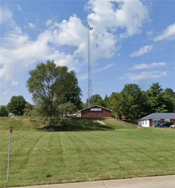 1806 N. Woodbine RD, St Joseph, MO 64506