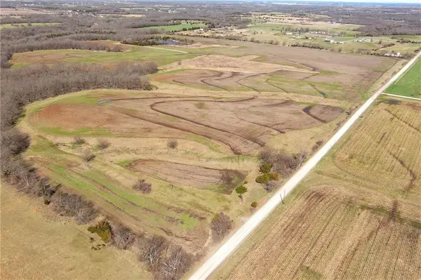 15490 Waverly RD, Gardner, KS 66030