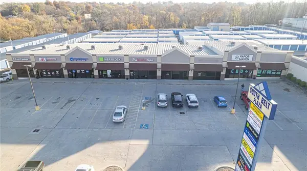 2911 A S BELT HWY, St Joseph, MO 64503