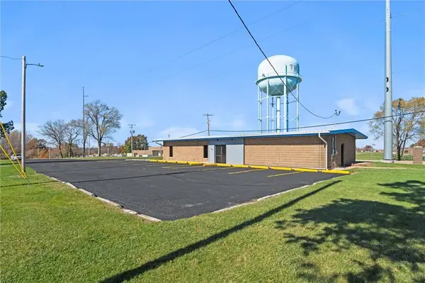 502 W Markey RD, Belton, MO 64012