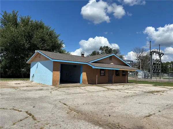 302 E 3rd ST, Lowry City, MO 64763