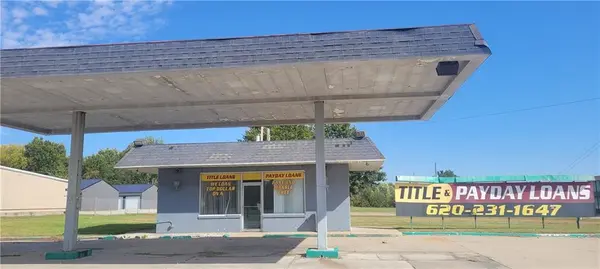 4026 Parkview DR, Pittsburg, KS 66762