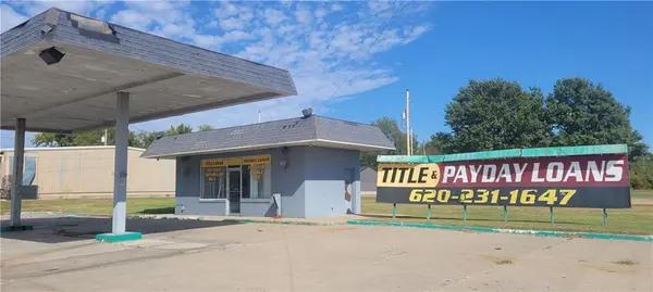 4026 Parkview DR, Pittsburg, KS 66762