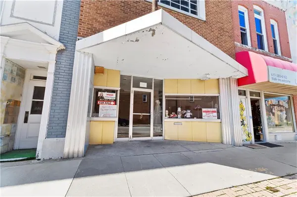 205 W Cherry ST, Nevada, MO 64772