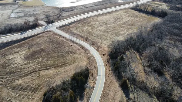 Hedge Lane TER, Shawnee, KS 66226