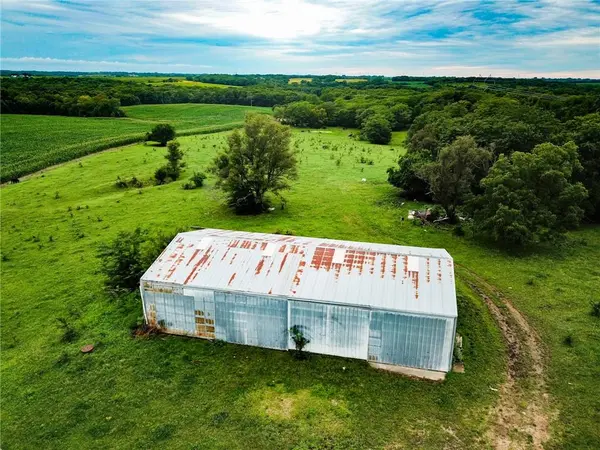 NW Grant RD, Fairport, MO 64469