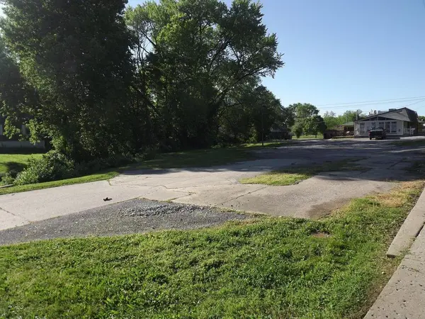 1104 S Odell AVE, Marshall, MO 65340