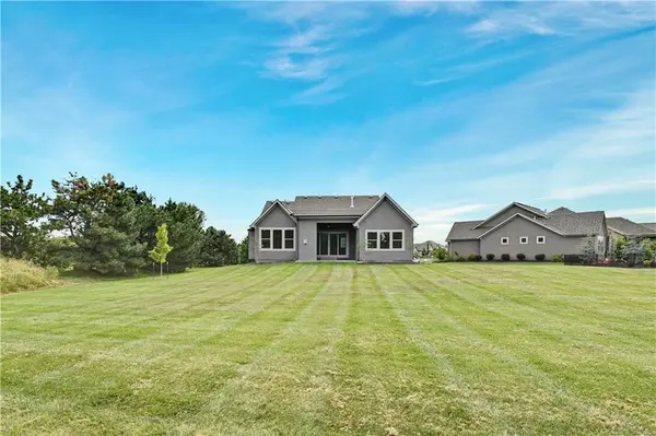 14500 Meadow LN, Leawood, KS 66224