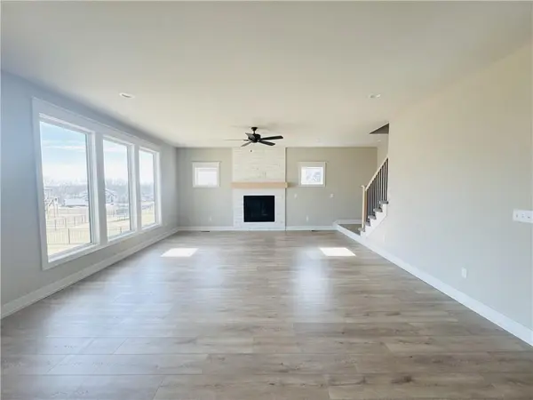 12585 N Beacon CT, Platte City, MO 64079