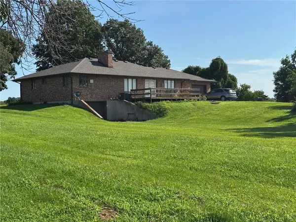 24984 P HWY, Gallatin, MO 64640