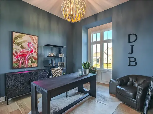 10603 W 173rd TER, Overland Park, KS 66221