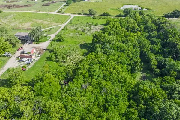 00000 Hatchell RD, Tonganoxie, KS 66086