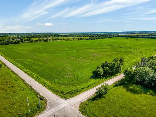 37655 W 151 ST, Gardner, KS 66025