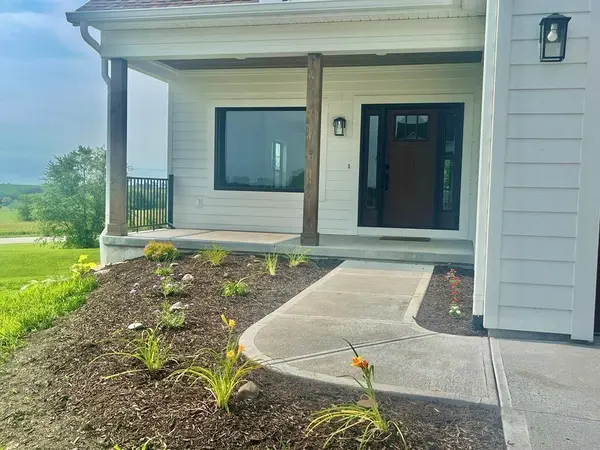 25584 Magnolia CIR, Maryville, MO 64468
