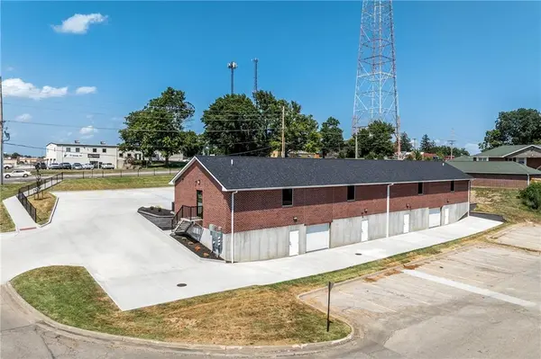 3820 Faraon ST, St Joseph, MO 64506