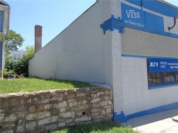 3445 Woodland AVE, Kansas City, MO 64109