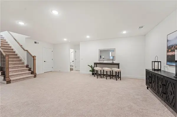 1602 NW 104th TER, Kansas City, MO 64155