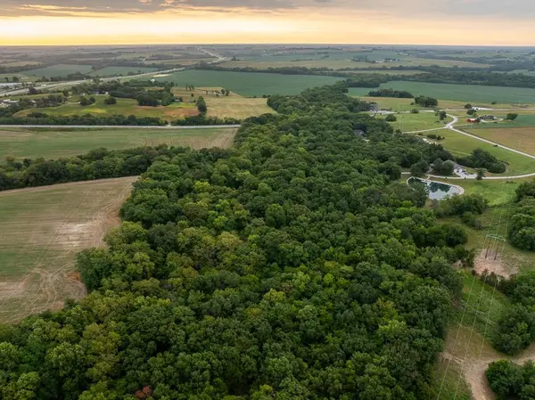 MO 13 Hwy HWY, Higginsville, MO 64037