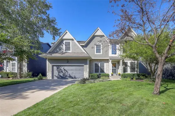16288 S Lennox ST, Olathe, KS 66062