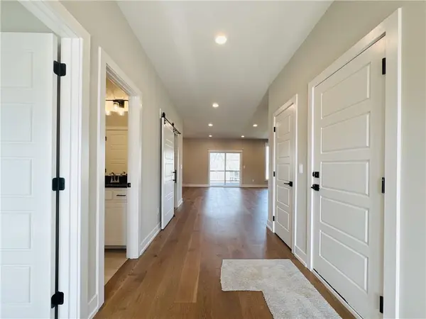 18000 N Peach Blossom DR, Platte City, MO 64079