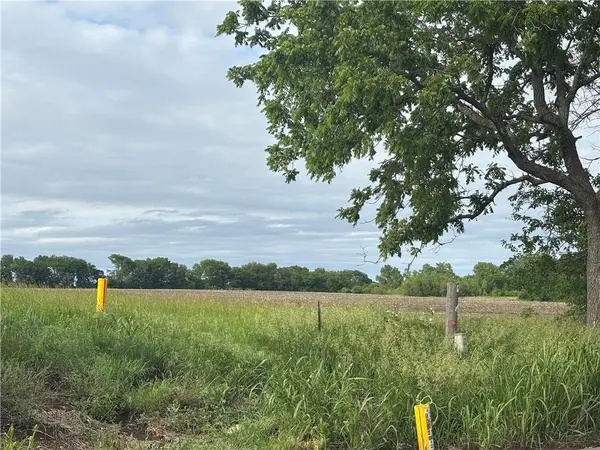 169 HWY, Spring Hill, KS 66083
